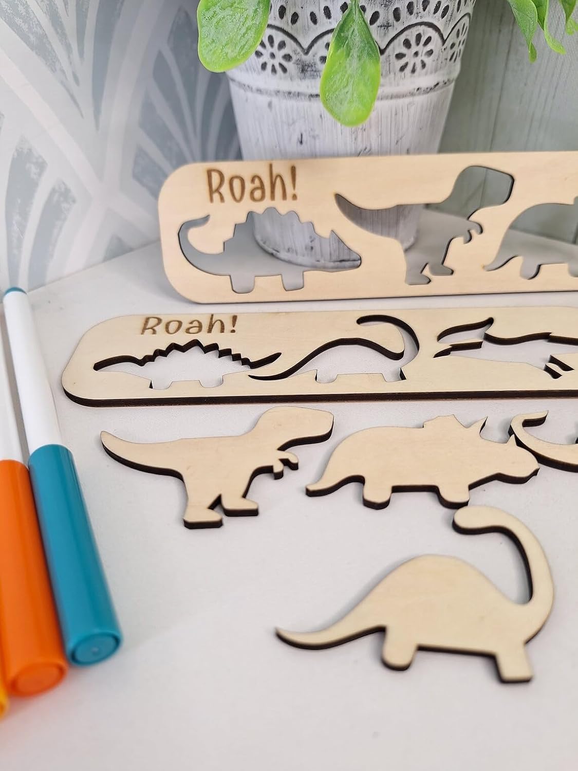 10 Pcs Dinosaur Wood Blanks for Crafts – Small Cutouts DIY Craft Decorations for Jewellery, Scrapbooking, Kids Art Projects & Wooden Dinosaur Shapes