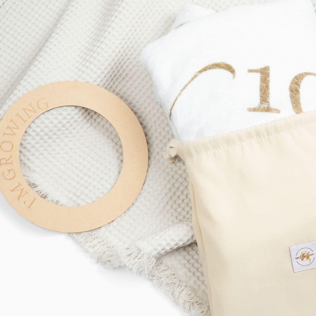 Haoser Round Ring Design Baby Monthly Milestone, Wooden Ring Age Marker Reusable and is Ideal for a Gifting.Baby Milestone Props - Haoser