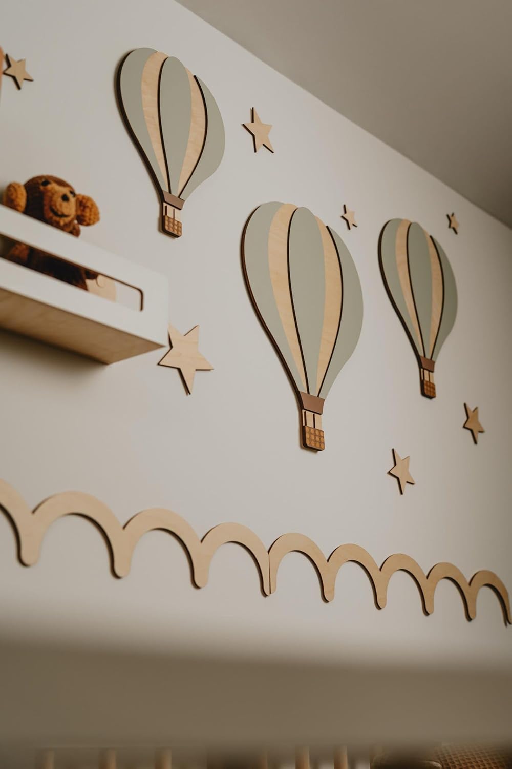 Wooden Scalloped Wall Trim Molding | Decorative Chair Rail Border for Kids