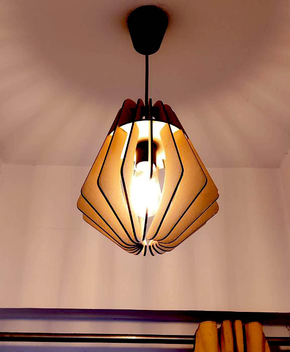 Wooden Farmhouse Chandelier, Distressed Pine MDF Wood Pendant Lighting Fixtures, One Light Hanging Ceiling Lamp for Living Room, Dining Room, Bedroom and Foyer (LxW-12x14IN) - Haoser