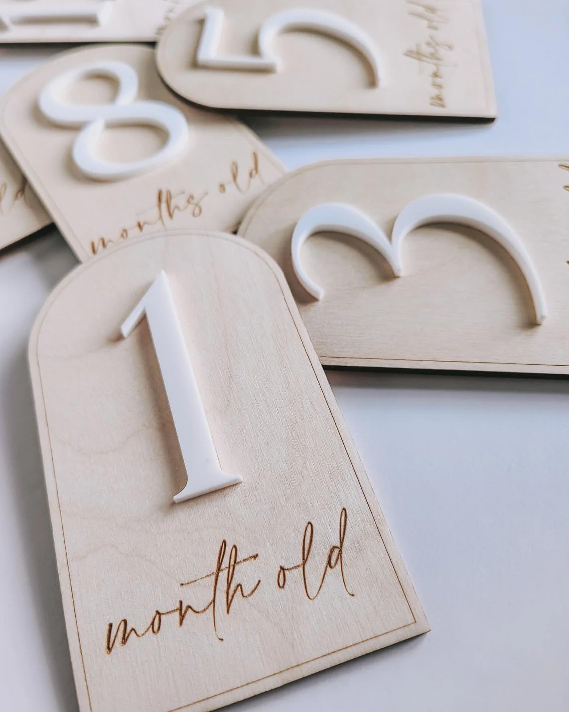 Set of 1 Arch Baby Milestone Disc | Wooden Monthly Milestone Card