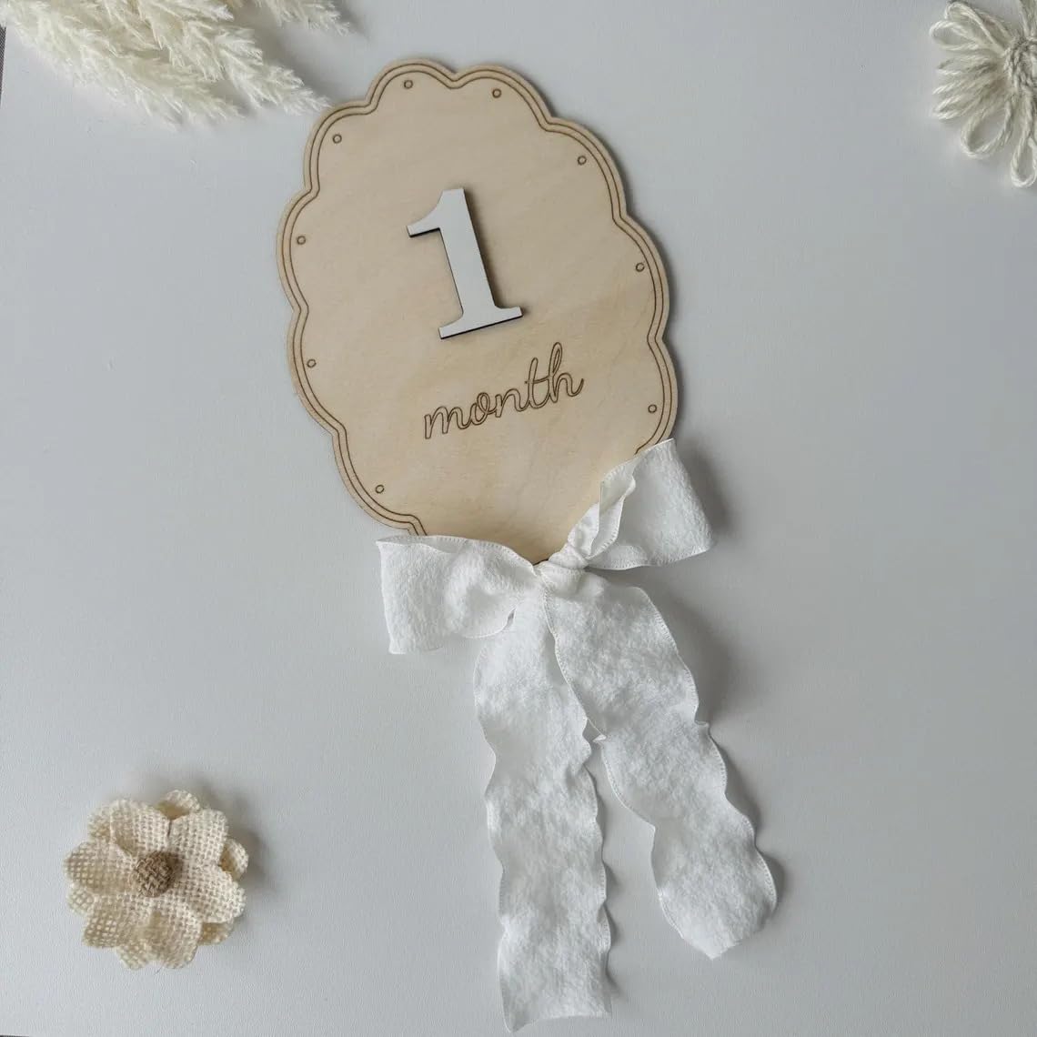 Set of 2 Wooden Monthly Milestone Plaques for Babies – Interchangeable Acrylic Numbers with Ribbon Bows
