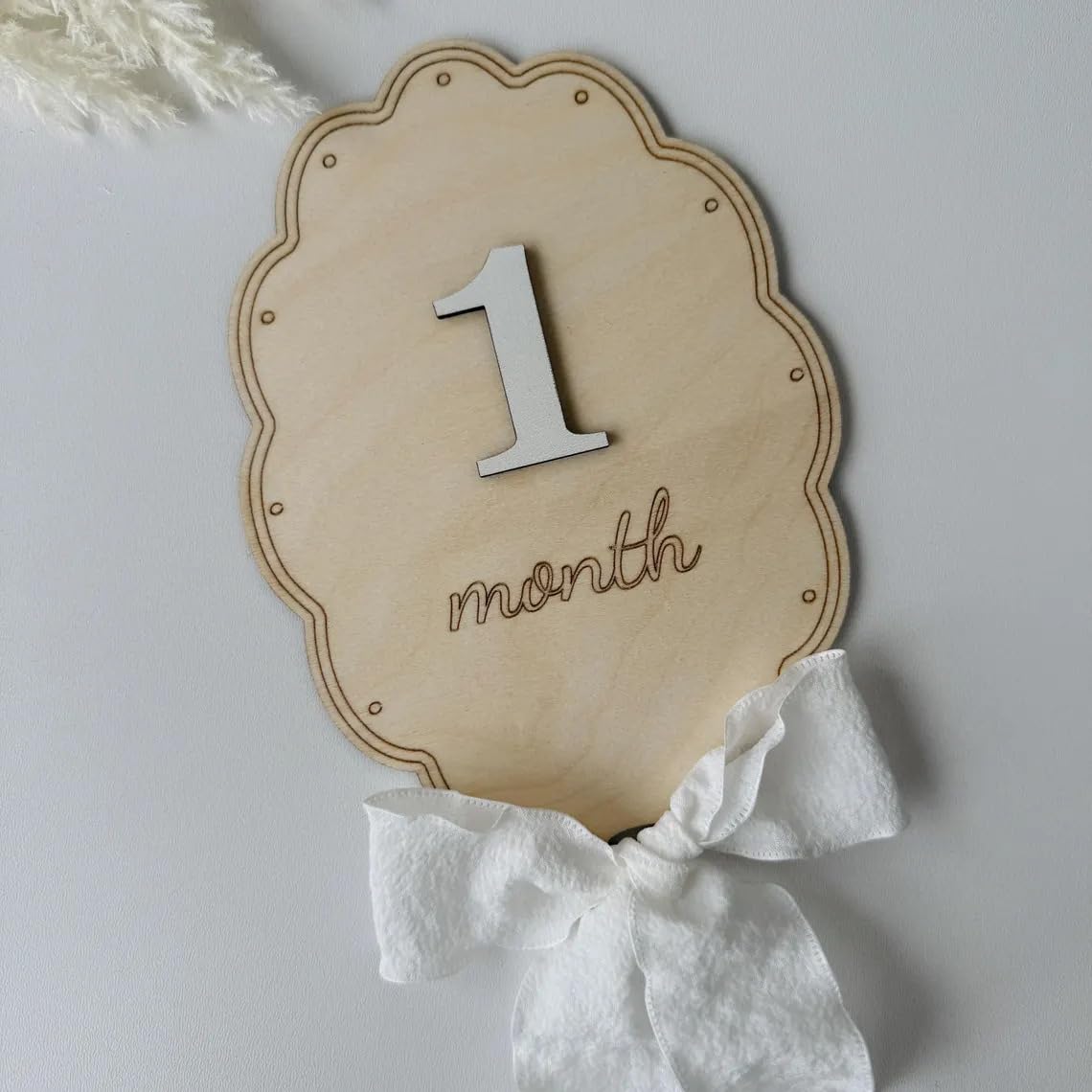 Set of 2 Wooden Monthly Milestone Plaques for Babies – Interchangeable Acrylic Numbers with Ribbon Bows