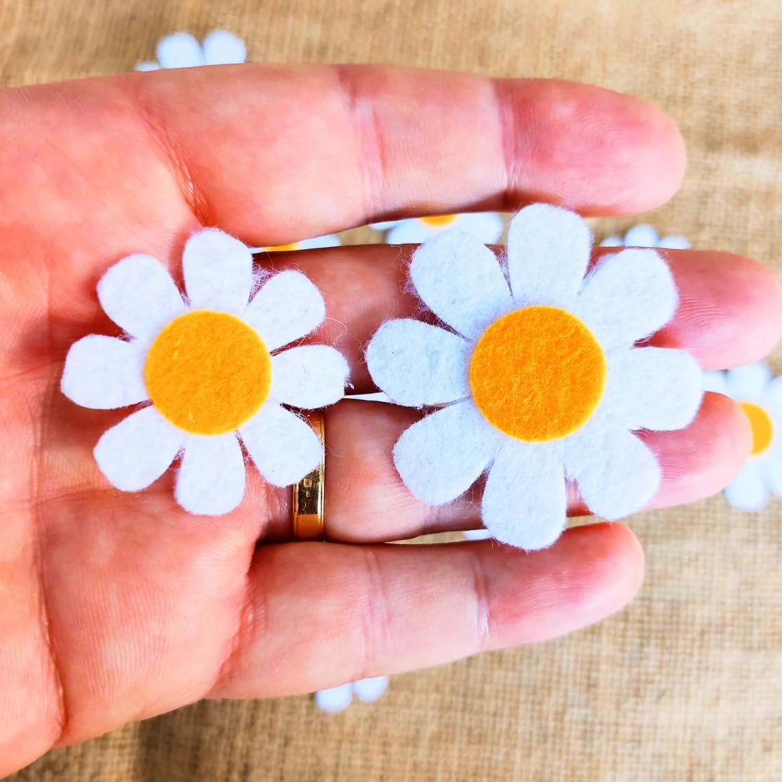 Pack of 25 Felt Daisy Embellishments – Die Cut Flowers for Scrapbooking