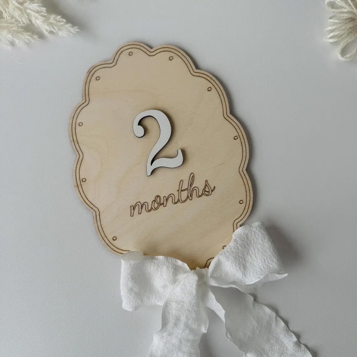 Set of 2 Wooden Monthly Milestone Plaques for Babies – Interchangeable Acrylic Numbers with Ribbon Bows