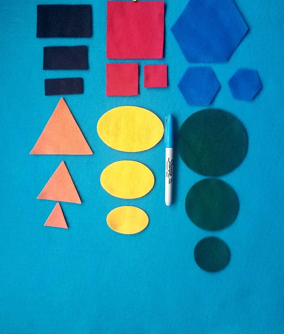 Felt Shapes Graduated Size Set – 24 Pcs | Preschool Learning Game