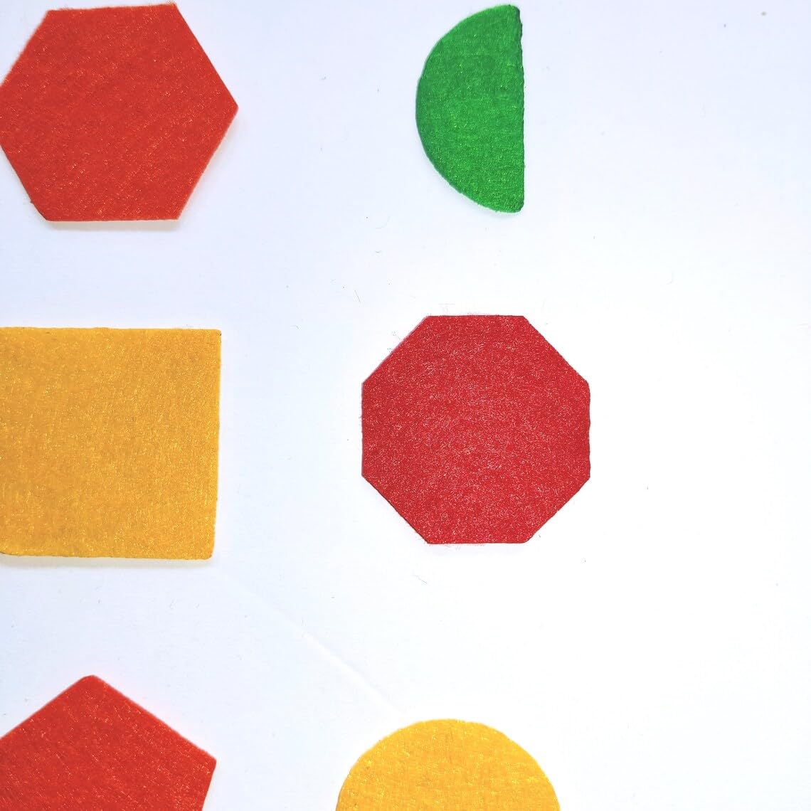 Pack of 24 Felt Geometric Shapes – 3cm Die Cut Shapes for Sewing, DIY Crafts