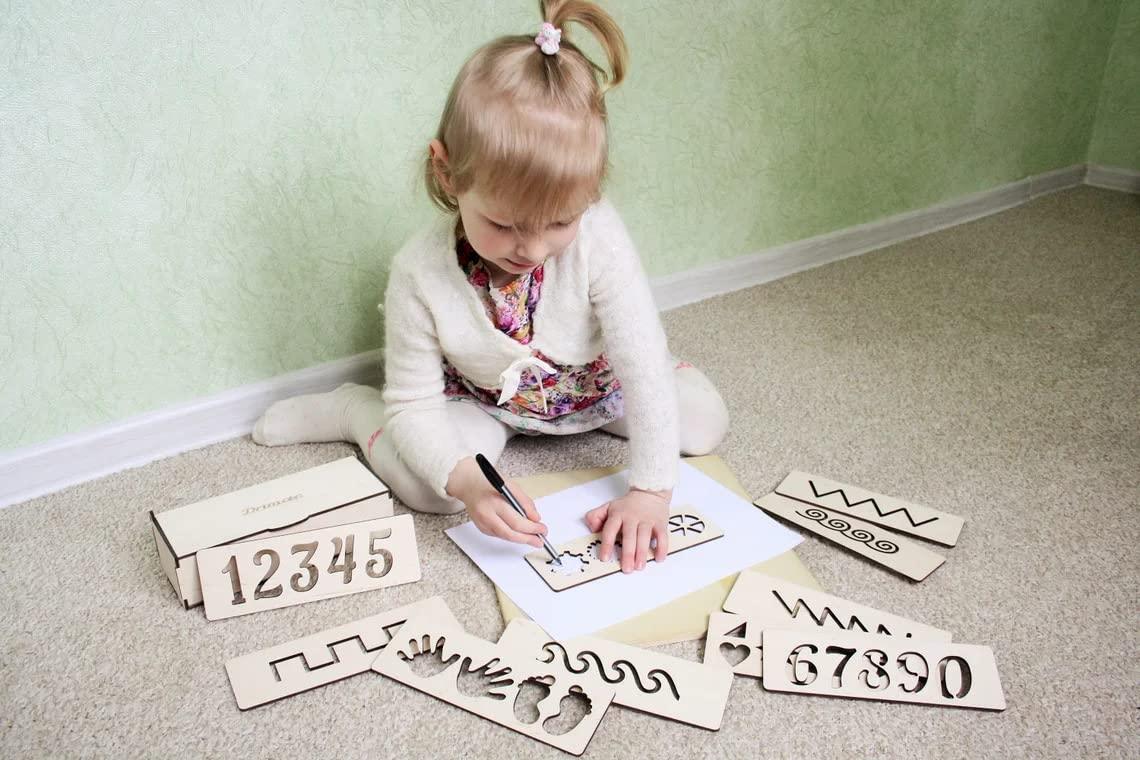 Haoser Wooden Stencils Set, Montessori Educational Toy, A Set of 10 tracing Tiles, Montessori Pattern Tracing, Pre-Writing and Motor Skills - Haoser