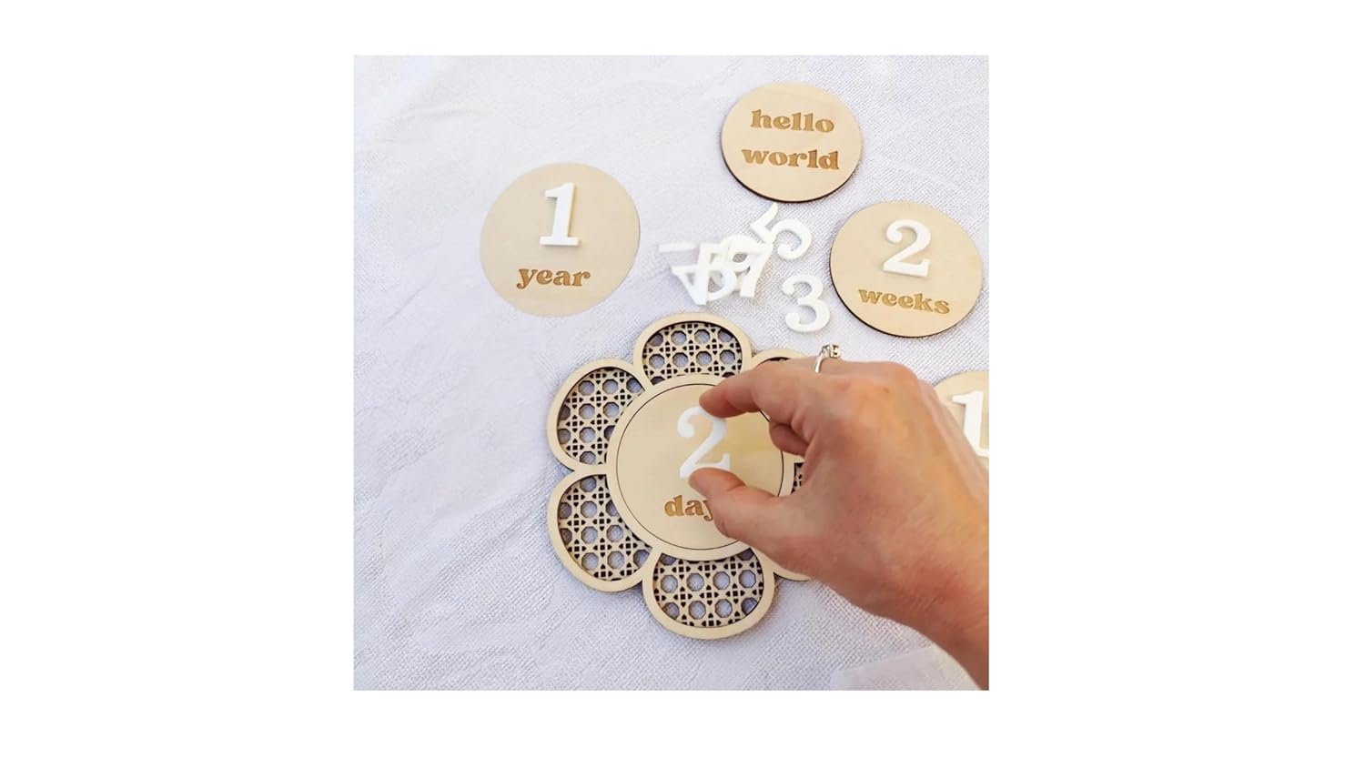 Wooden Rattan Daisy Flower Baby Monthly Milestone Card