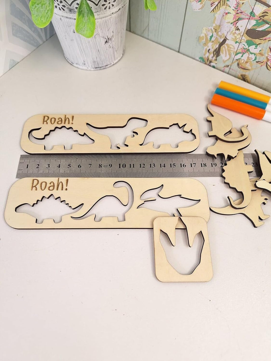 10 Pcs Dinosaur Wood Blanks for Crafts – Small Cutouts DIY Craft Decorations for Jewellery, Scrapbooking, Kids Art Projects & Wooden Dinosaur Shapes