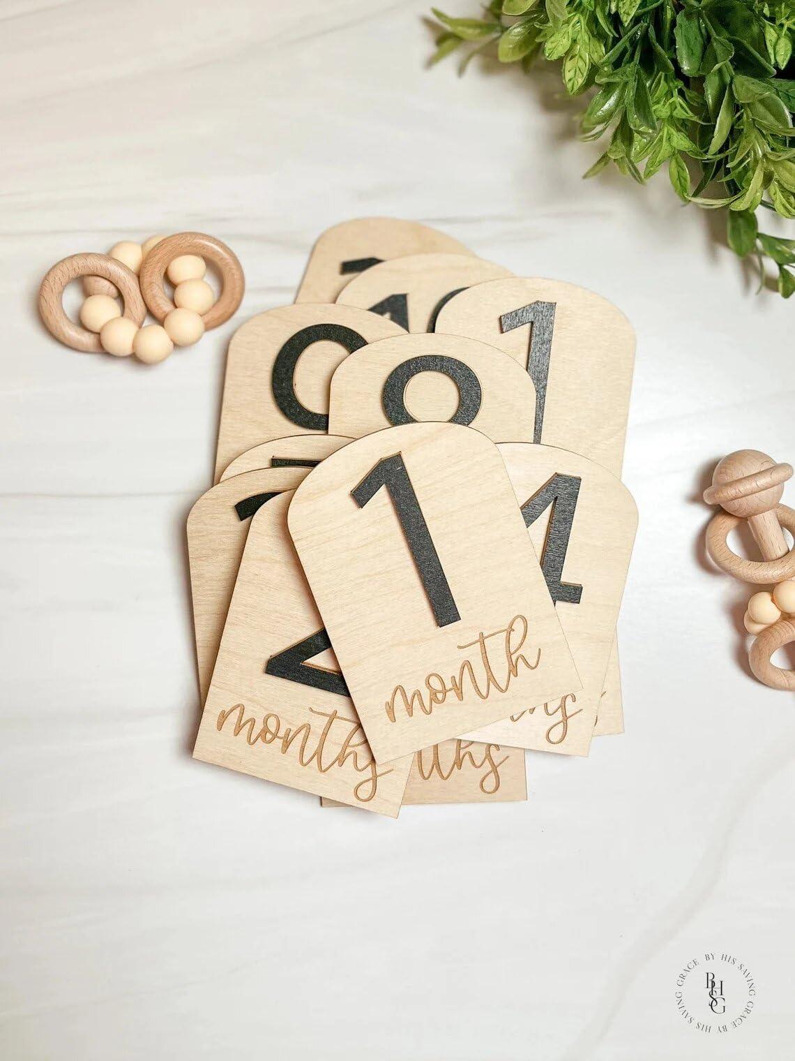 Hasoer Wooden Monthly Milestone Discs for Baby Photoshot| Monthly Milestone Marker | Baby Gift | Milestone Cards | Monthly Signs for Baby|Baby Shower Gift - Haoser