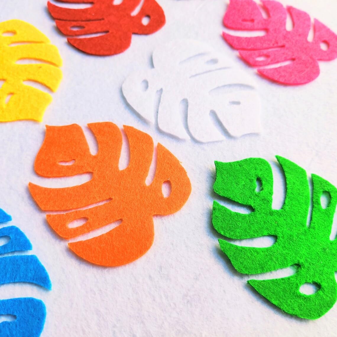 Pack of 10 Die Cut Felt Leaves – Tropical Monstera Felt Leaf Cutouts for Sewing