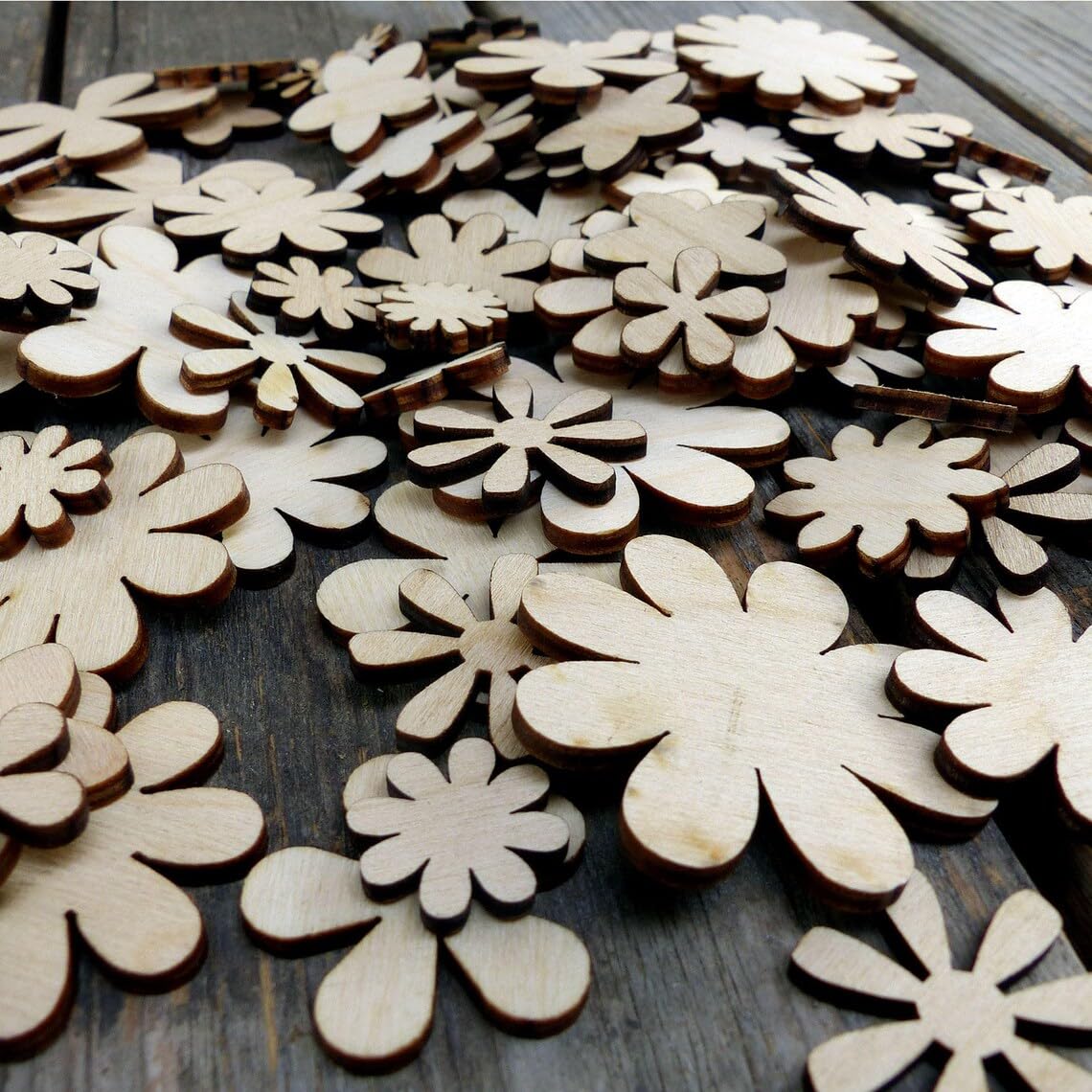 100 Pcs Small Wooden Flower & Daisy Craft Shapes – Unfinished Plywood Cutouts