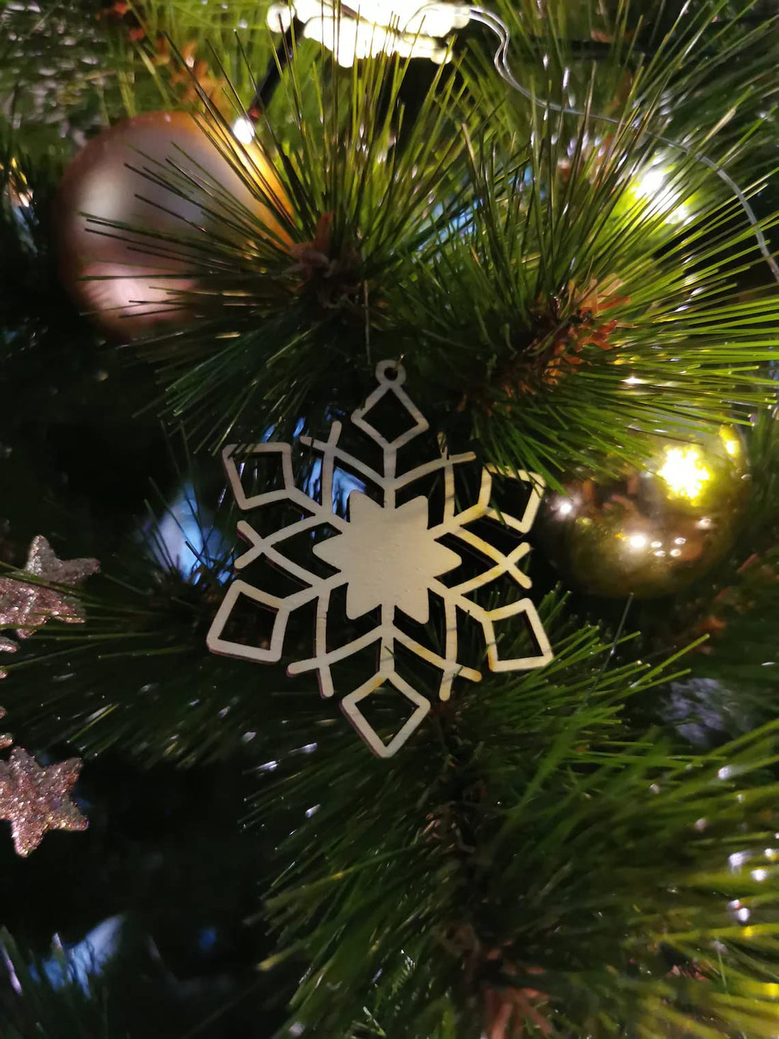 Haoser Wooden Christmas Ornament Cutout for Christmas Decoration Hanger Pack of 15