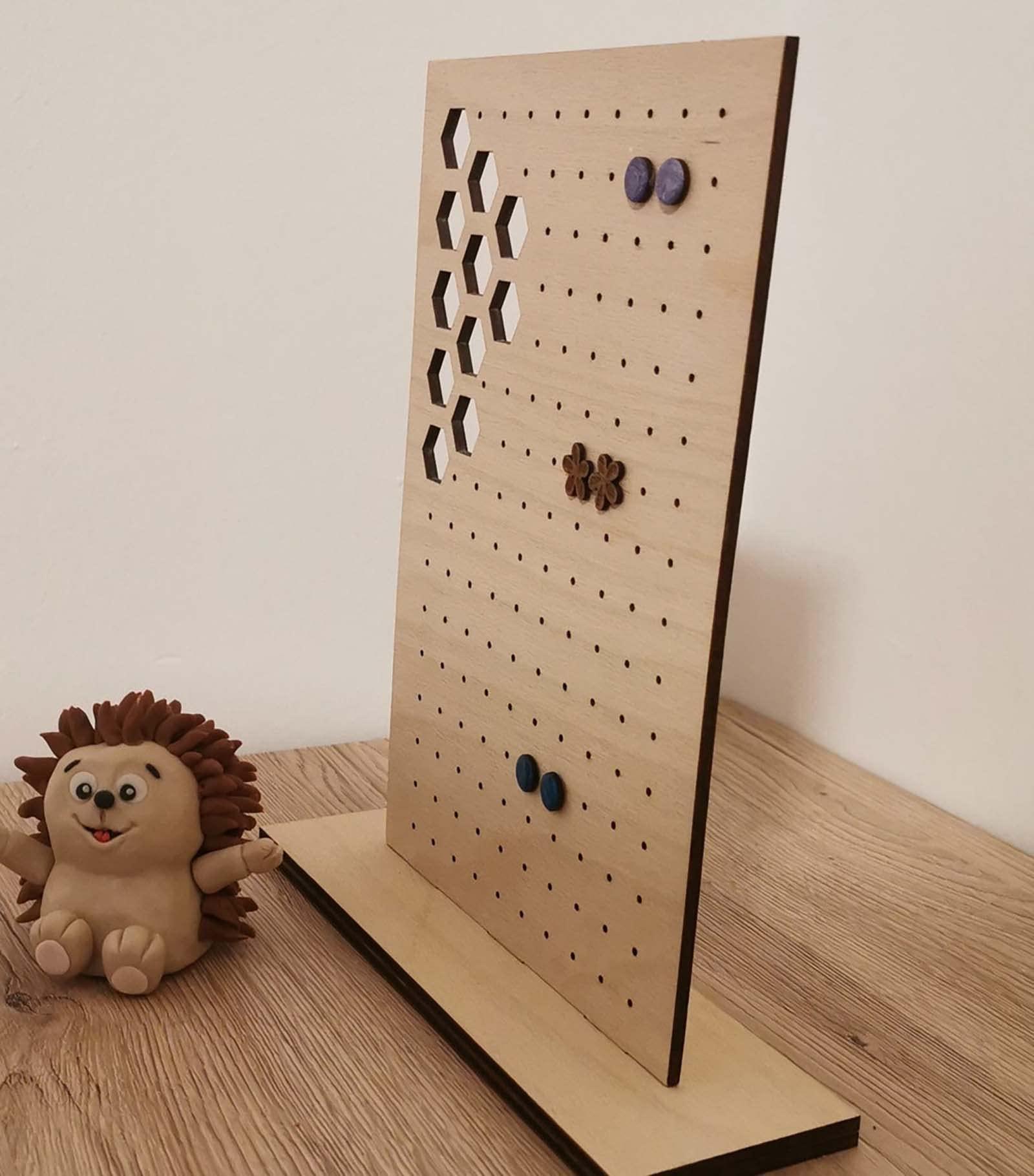 Haoser Wooden Earring Display Stand, Honeycomb Earring Organizer Earring Display Wood Hanging Jewelry Organizer for Stud Earrings (Earring Holder-6) - Haoser