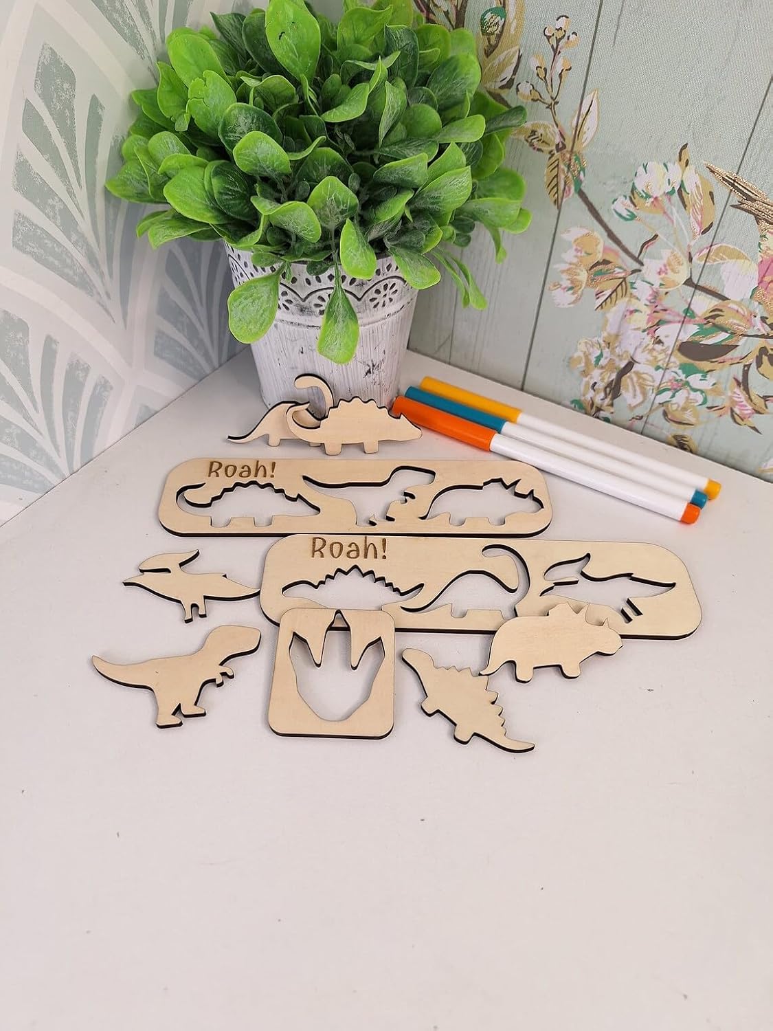 10 Pcs Dinosaur Wood Blanks for Crafts – Small Cutouts DIY Craft Decorations for Jewellery, Scrapbooking, Kids Art Projects & Wooden Dinosaur Shapes
