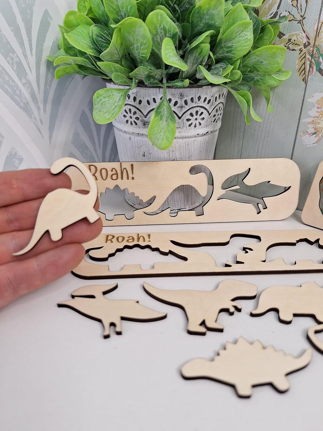 10 Pcs Dinosaur Wood Blanks for Crafts – Small Cutouts DIY Craft Decorations for Jewellery, Scrapbooking, Kids Art Projects & Wooden Dinosaur Shapes