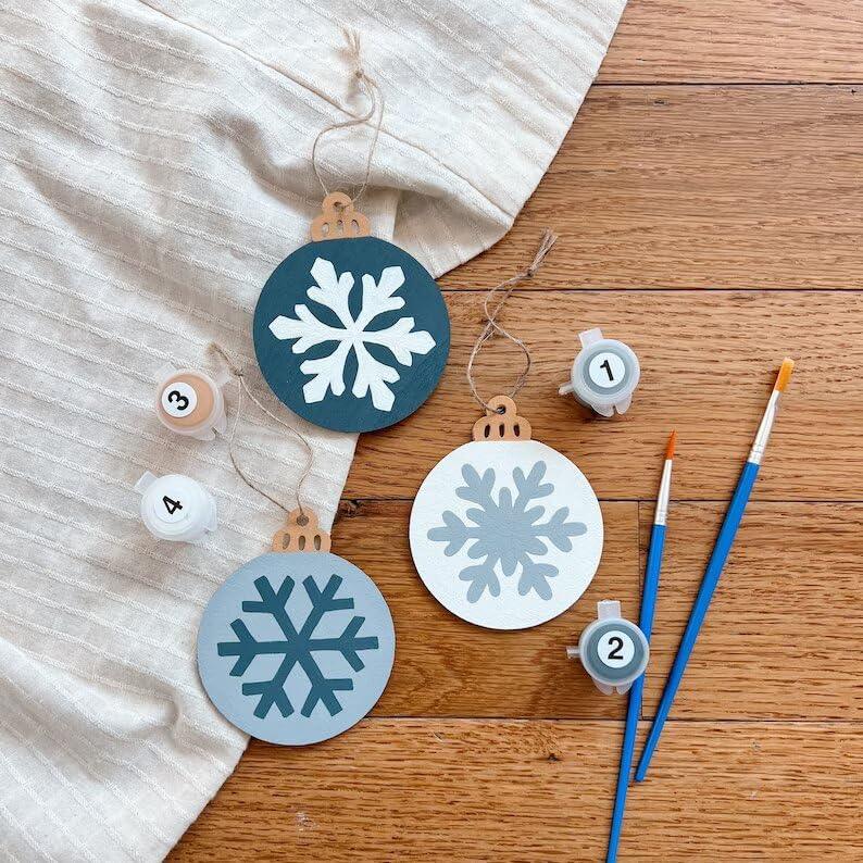 Haoser MDF Decorative Hanging orgnaments for chirtmas Craft, Unfinished Wood Cutouts Christmas Decoration DIY Crafts Wooden Christmas Tree MDF Christmas Ornaments - Haoser
