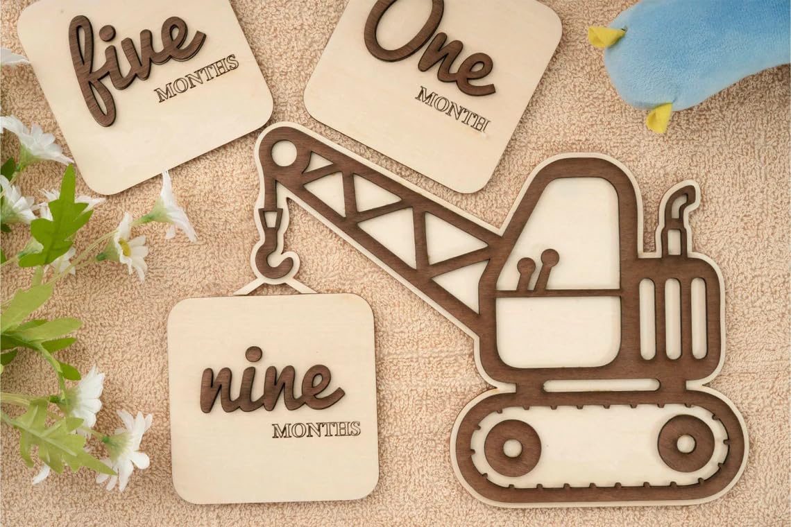 Set 1 Wooden Baby Monthly Milestone Crane Sign Set – Wooden Monthly Photo