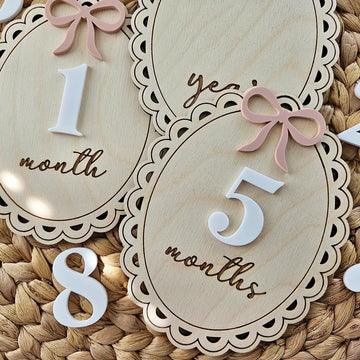 Set of 3 Bow-Themed Monthly Milestone Discs – Wooden Baby Monthly Photo Props