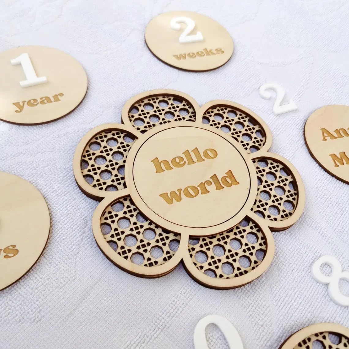 Wooden Rattan Daisy Flower Baby Monthly Milestone Card