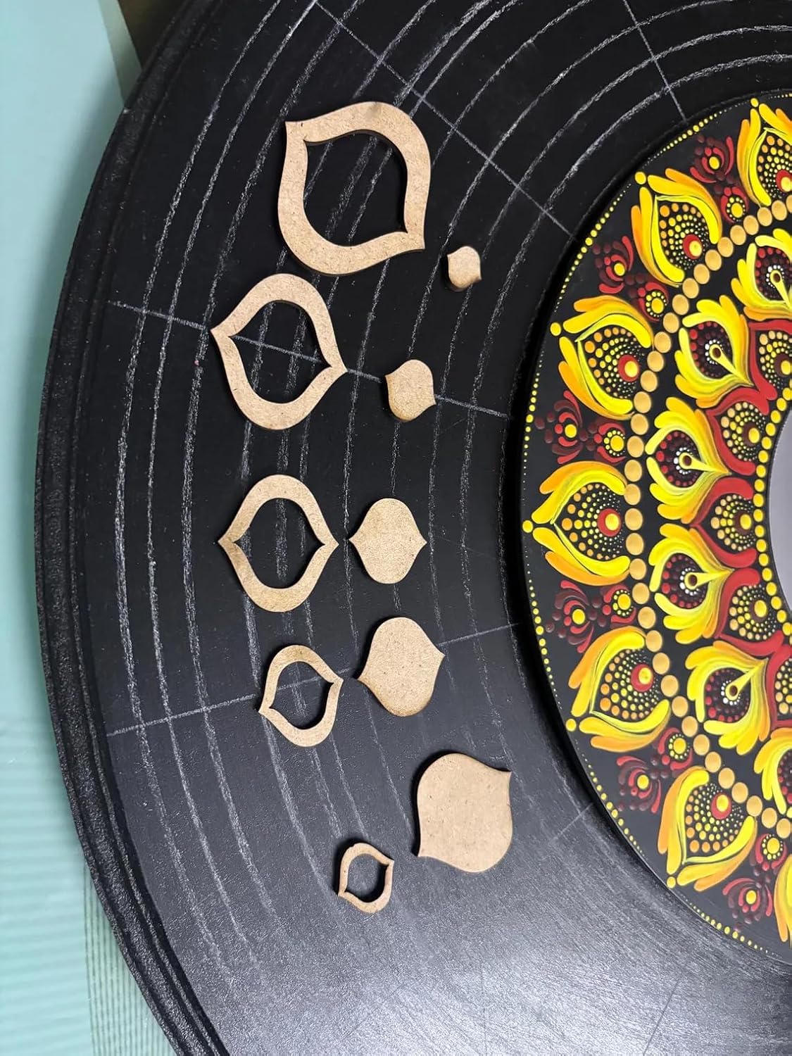 Mandala Art Stencils with 80 MDF Cutouts 8 Geometric Shapes for Dot Painting, Drawing & Craft 40 Inner + 40 Outer Templates