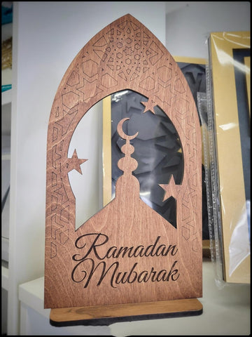 Ramadan Wooden Table Top Decoration – MDF Ramadan Mubarak Standee, Islamic Home Décor, Eid & Ramadan Gifts