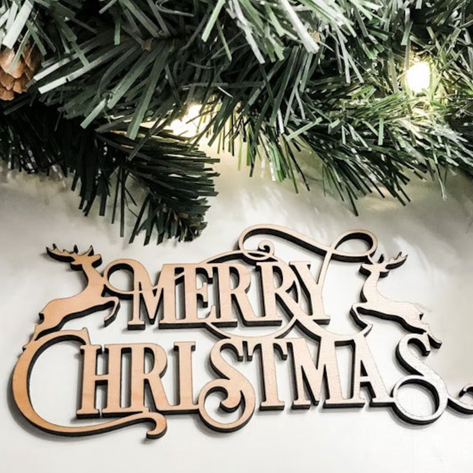 Merry Christmas Wooden Cut-Out Sign – Rustic Holiday Décor for Home & DIY Projects